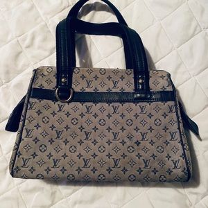 Louis Vuitton Josephine PM